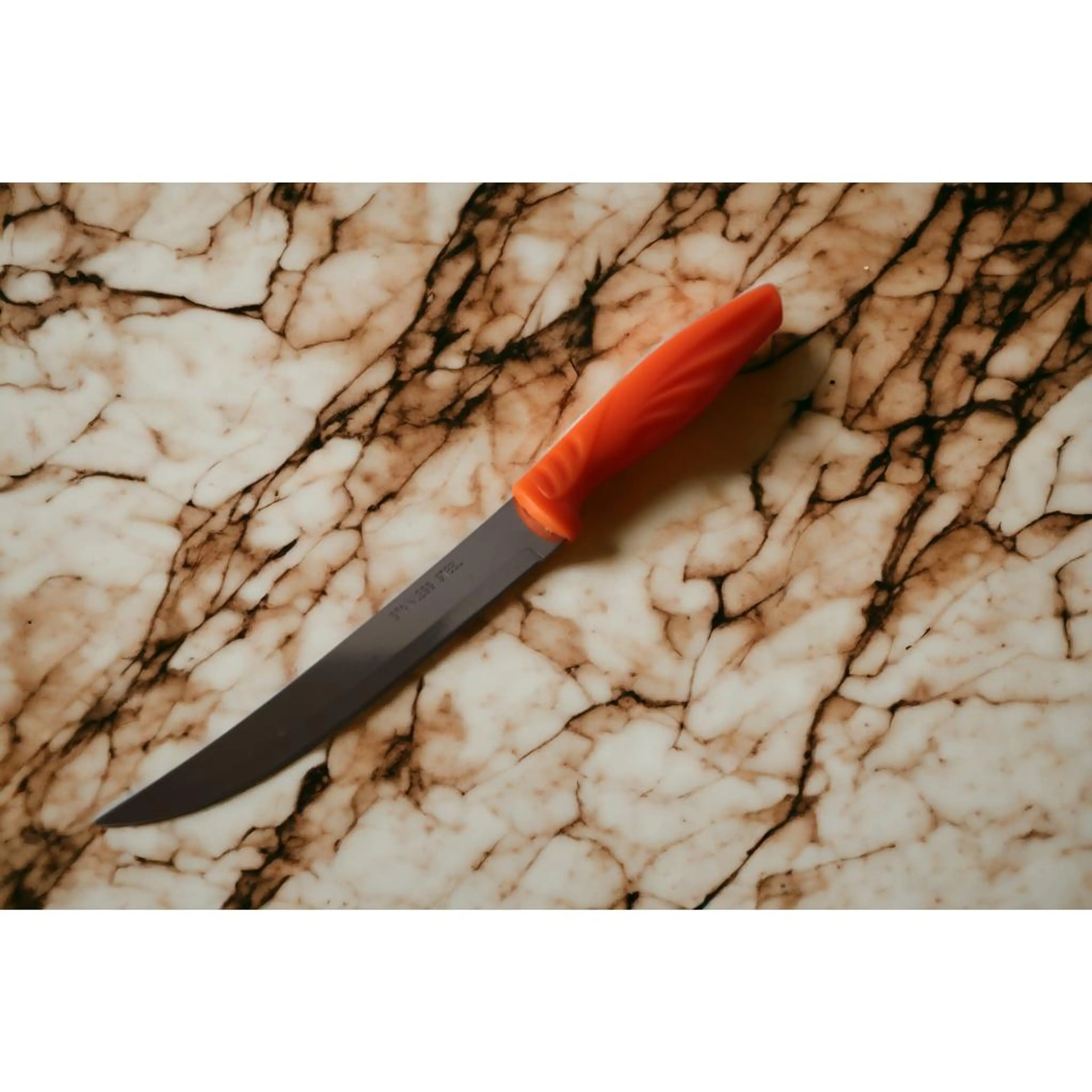 Нож с Цветна Дръжка